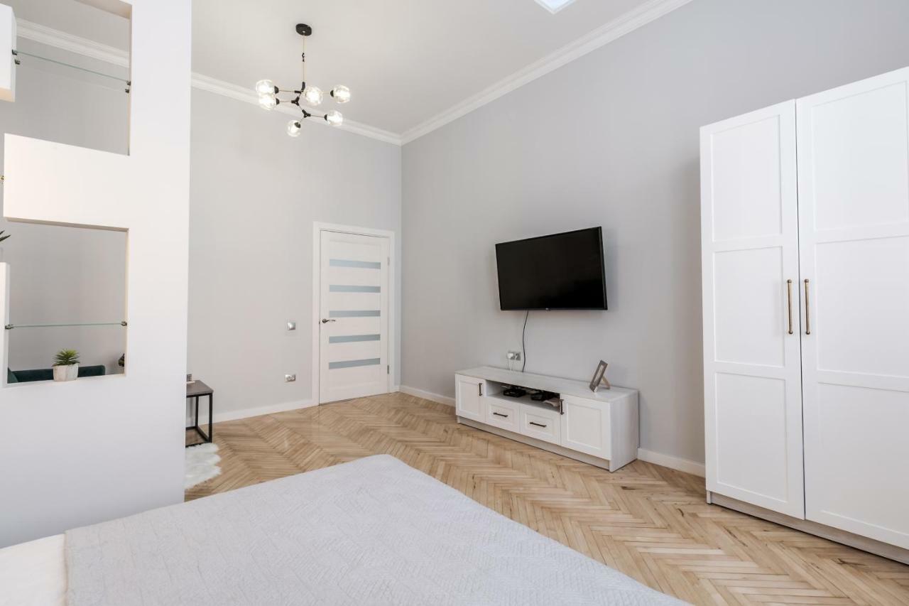 Modern Apartment Львов Экстерьер фото