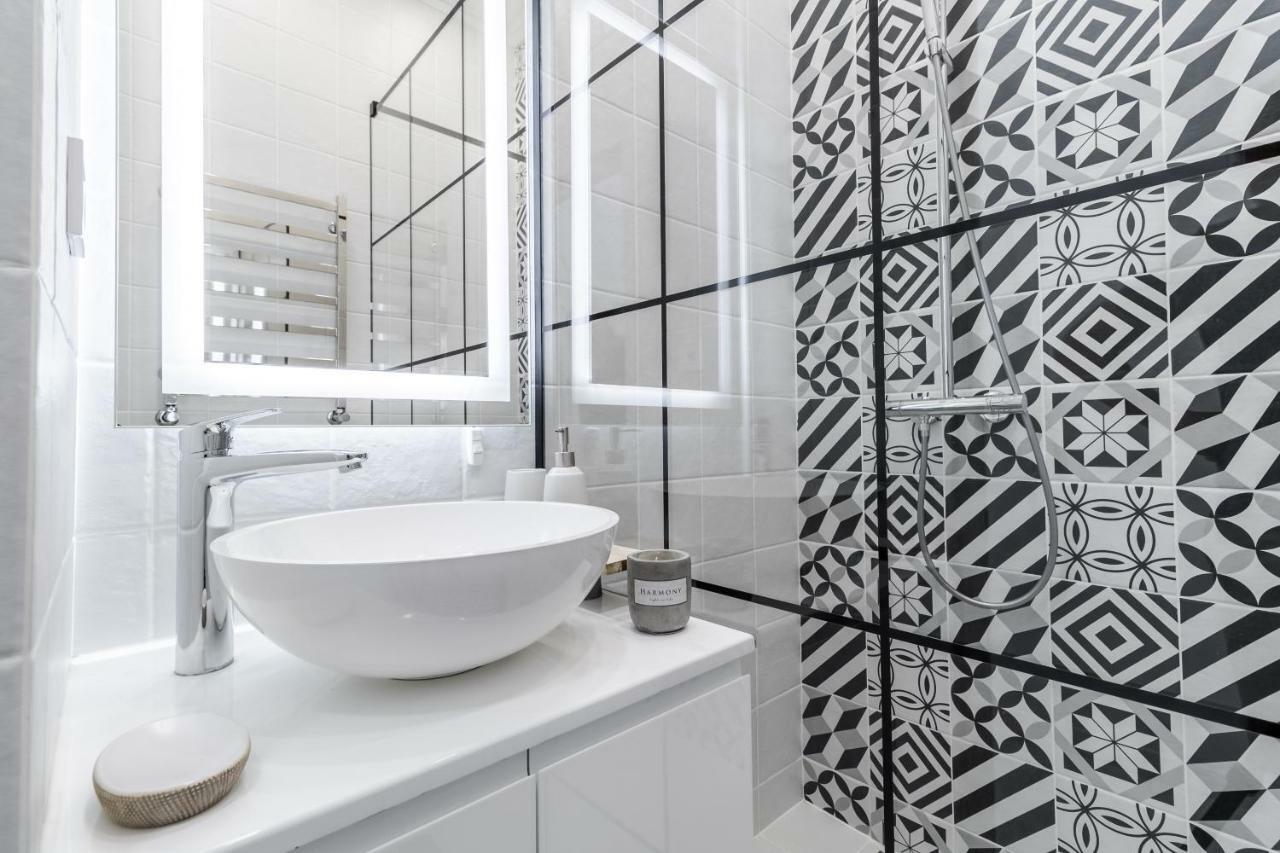 Modern Apartment Львов Экстерьер фото