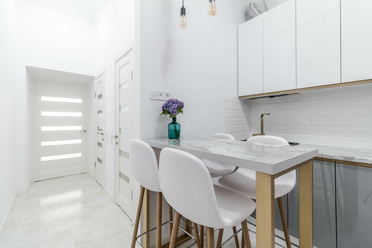 Modern Apartment Львов Экстерьер фото