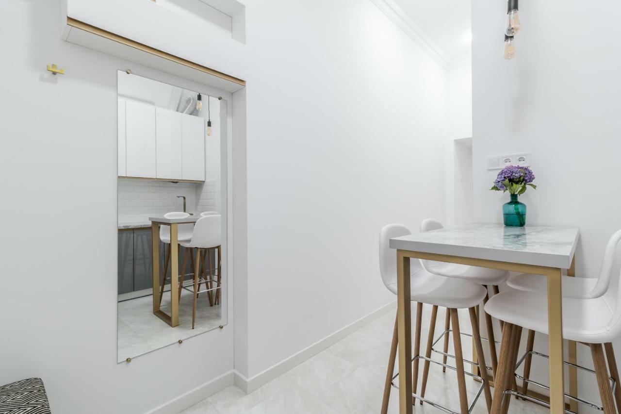 Modern Apartment Львов Экстерьер фото