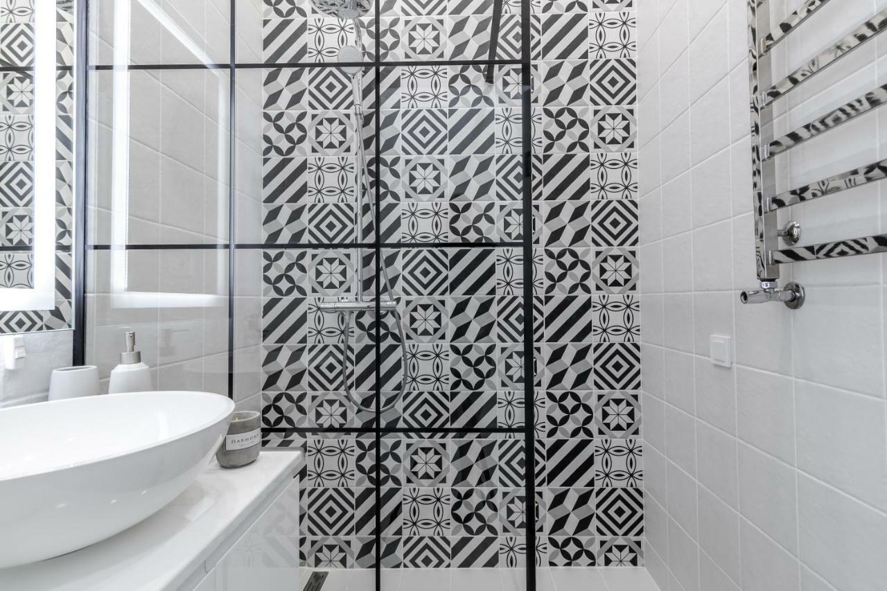 Modern Apartment Львов Экстерьер фото