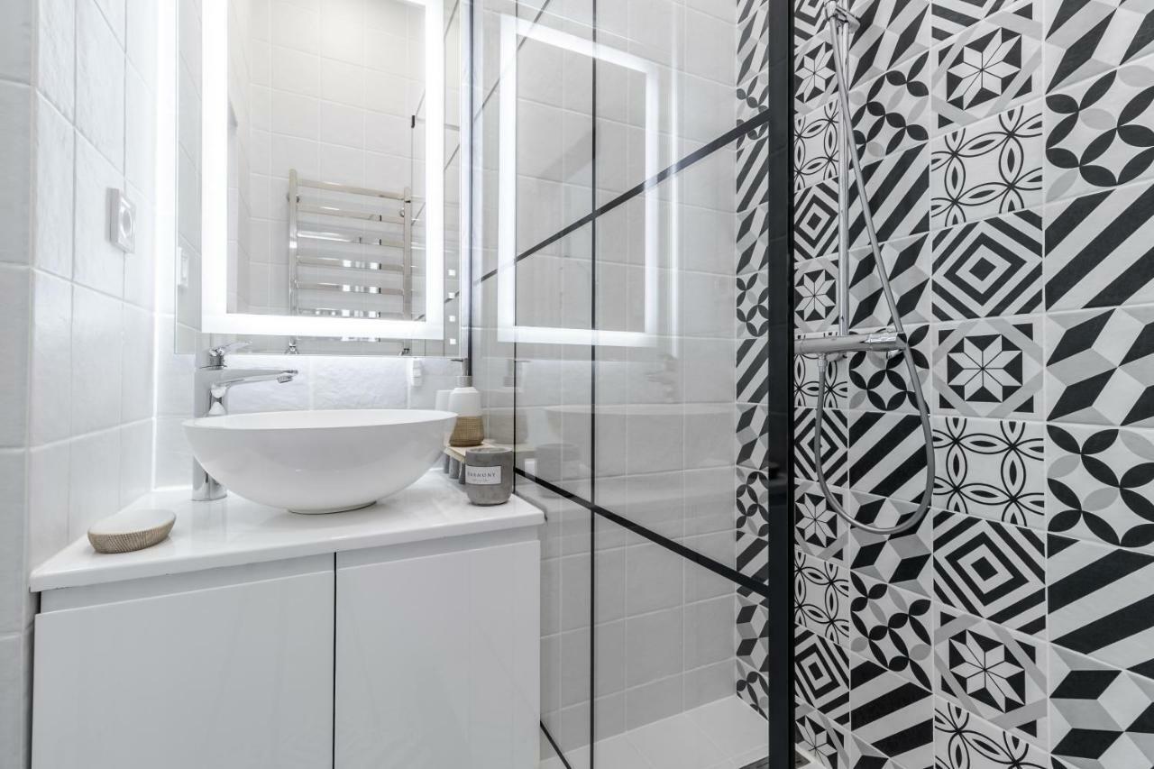 Modern Apartment Львов Экстерьер фото